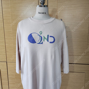 오즈세컨 자수 니트