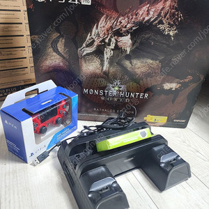 ps4프로 몬헌한정판 1t 팝니다. 내용확인