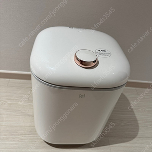 엠지엠씨 플루딕 무선 진공쌀통(15kg) 판매합니다.