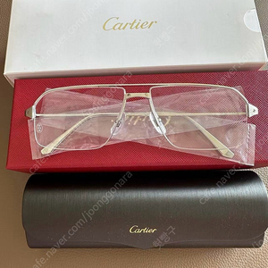 까르띠에 CT0231o 안경 새제품 판매합니다.(카멜커피 사장님 착용)