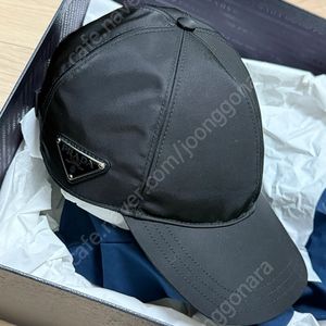 프라다 모자