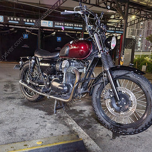 2015 w800 브랫커스텀 팝니다