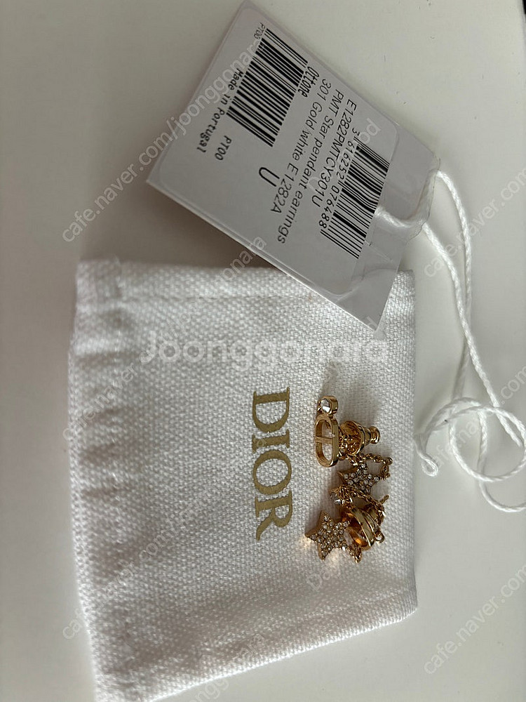 디올 귀걸이 새상품(e1282pmtcy_d301)--4