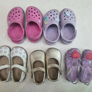 택포) 키즈 유아 신발 크록스 2개 구두 3개 140-150 사이즈정도 일괄