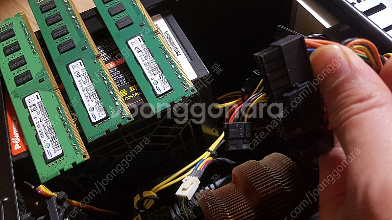 기가바이트 GA-P67A-UD3R-B3--9