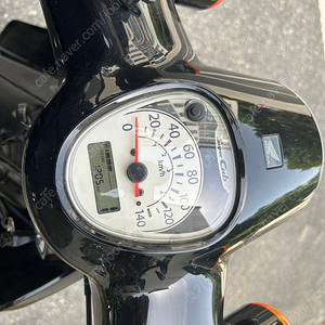 혼다 슈퍼커브 24년식 1200KM 판매합니다.