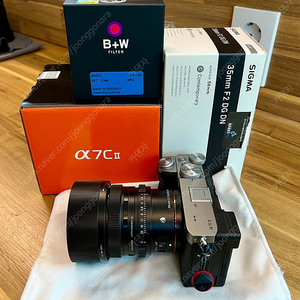 소니 a7c2(330컷)+시그마35mm f2 판매합니다.
