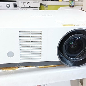 판매 6000안시 소니 레이저빔프로젝터 고광량 VPL-PHZ60 중고