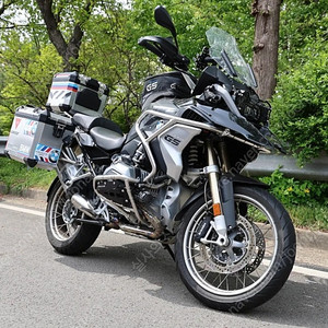 BMW R1200GS 17년식(18년형 옵션) 짧은키로수 무사고 판매