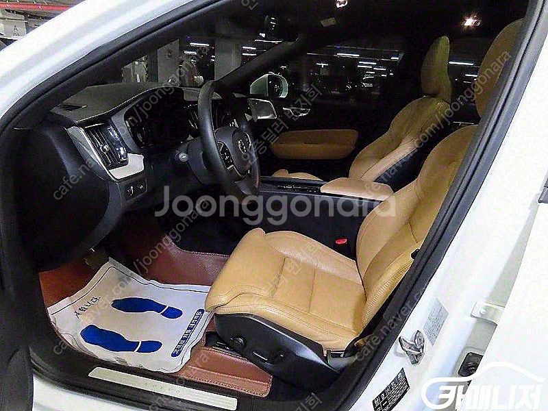 [볼보]XC60(2세대) D5 AWD 인스크립션 (5인...--6