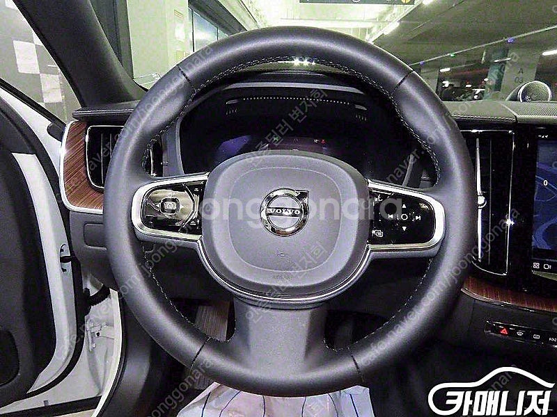 [볼보]XC60(2세대) B5 AWD 얼티메이트 브라이...--8