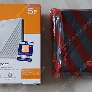 WD MY PASSPORT 5TB 외장하드 미개봉 새상품 팝니다