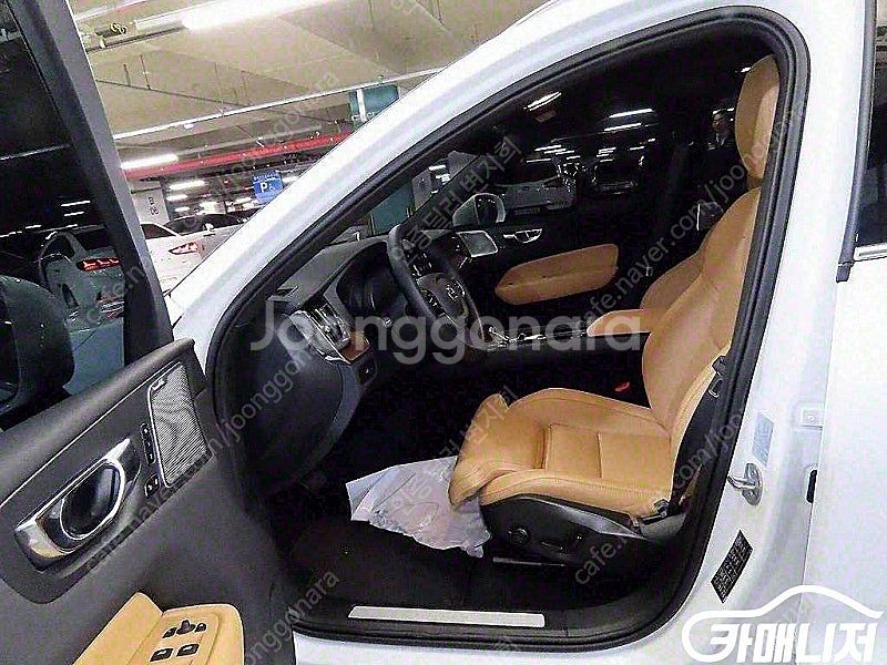 [볼보]XC60(2세대) B5 AWD 얼티메이트 브라이...--6