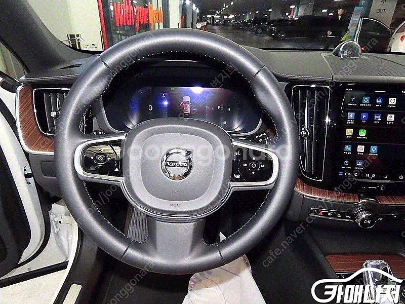 [볼보]XC60(2세대) B5 AWD 얼티메이트 브라이...--8