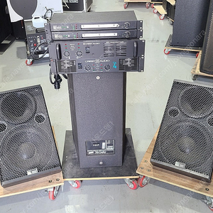 (MeyerSound)UM-1C & EQ 메이어사운드 12인치 모니터 크레스트오디오 6001 CA4 파워앰프 일체