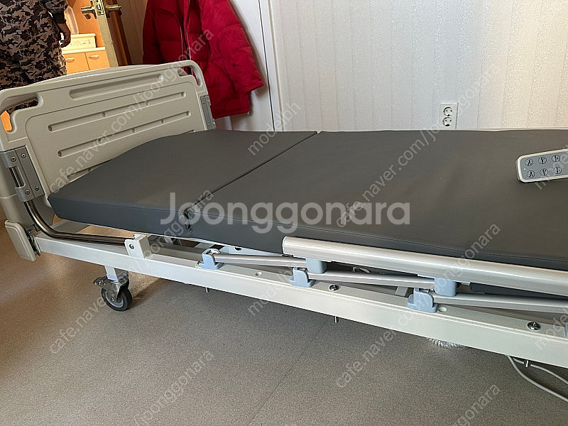 환자 간병용 침대 / 3모터 전동 리모컨 / 침대 상태...--0