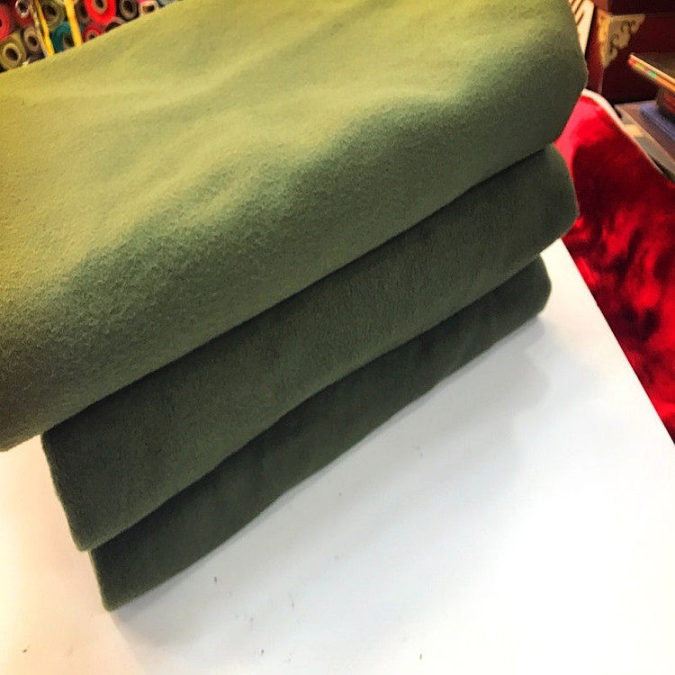 160X220(cm) 나염오염 국내산 두꺼운 국방색 군용모포 처분 합니다.--2