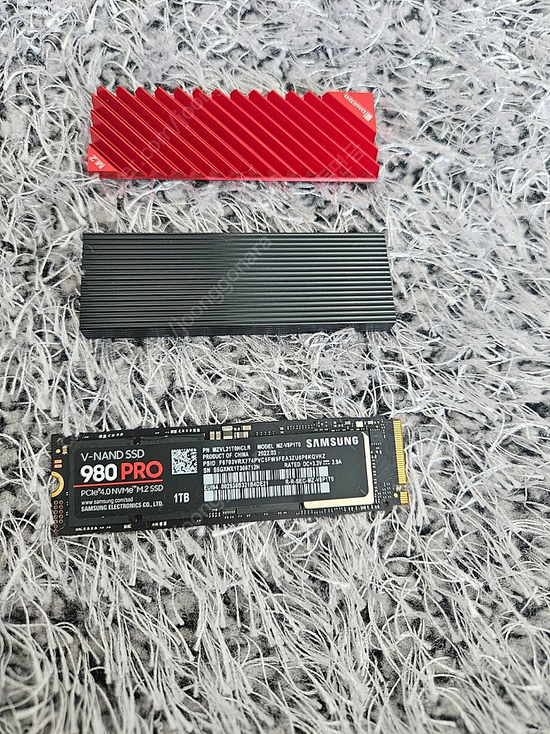 삼성 980 PRO 1TB SSD 팝니다. 방열판 포함 택포 10