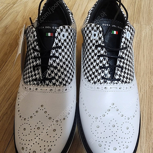 Duca del Cosma 두카 델 코스마 댄디 화이트(MEN) 260 사이즈 새상품 판매