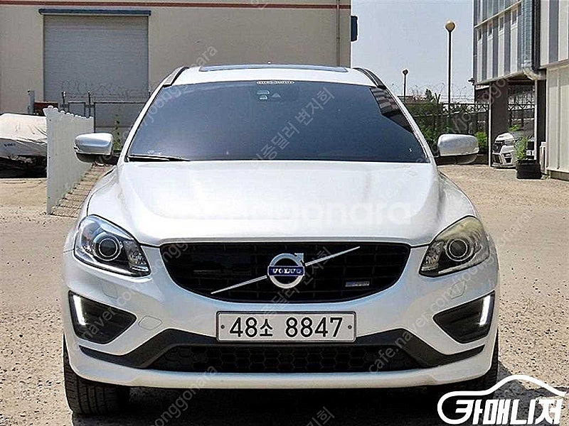 [볼보]XC60 T6 R-디자인 중고차 판매합니다--0