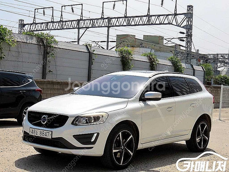 [볼보]XC60 T6 R-디자인 중고차 판매합니다--2