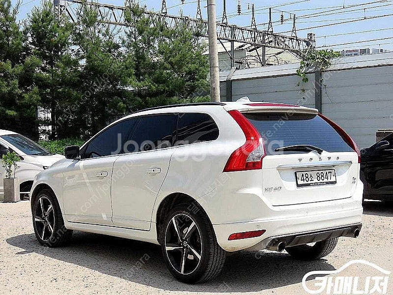 [볼보]XC60 T6 R-디자인 중고차 판매합니다--3