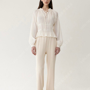 킨더살몬 FW23 Shirring Blouse 셔링 블라우스