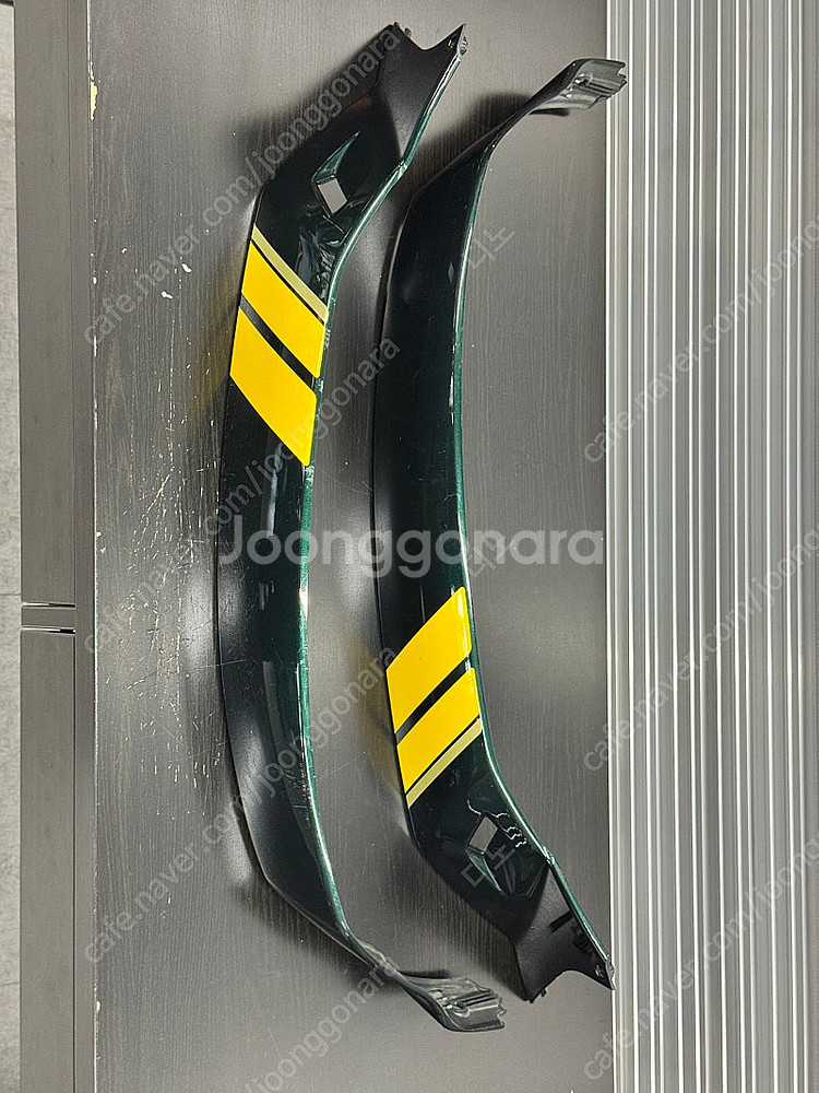 베스파 GTS300 레이싱 그린 사이드카울--1
