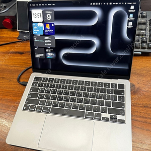 맥북에어 13인치 M3 고급형 초A급 급매 119만원 (macbook air 13, m3, 16기가 512용량)