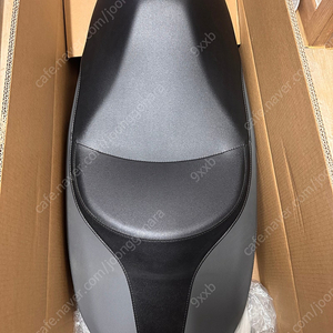 포르자 350 24년식 순정시트 팝니다 택배가능
