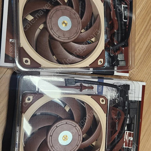 녹투아 120mm pwm 2개