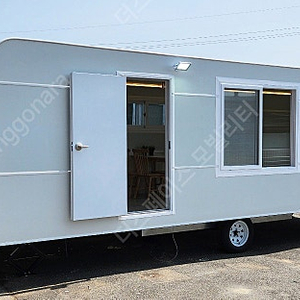 신품 농막용 정박형 대형 카라반 7.5미터급 (대당 1290만원)