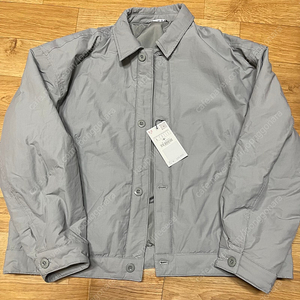 자라(Zara) 경량패딩 자켓 L사이즈(105사이즈) 새제품