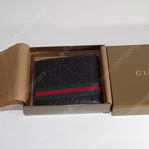 Gucci 구찌 삼선 남성 반지갑 블랙 138042 A0VBR 1060