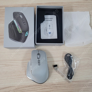 WIRELESS 블루투스 RGB 충전식 마우스 팝니다. (로지텍x)