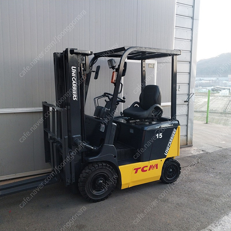 TCM 중고 전동지게차 1.5톤 3단 4300MM 싸이드쉬프트장착 최상품배터리장착--2