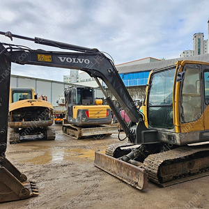 볼보 EC55B 2003년식 가동만사천 02 중고굴삭기