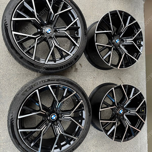 BMW F10 휠 타이어 811M ST 팝니다.
