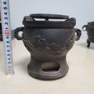 오래된 무쇠화로 2점