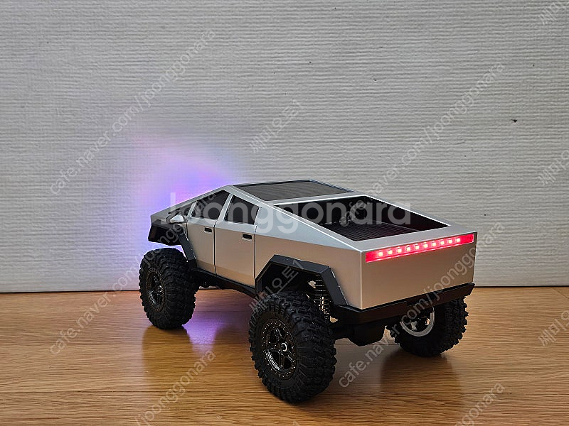RC카 1/18 테슬라 사이버트럭 4WD 2단변속서보--6