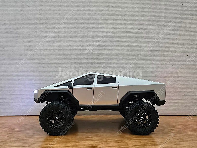 RC카 1/18 테슬라 사이버트럭 4WD 2단변속서보--7