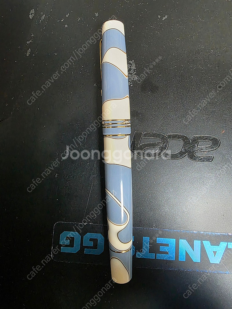 레오나르도 모멘토제로 누볼라 B닙 판매합니다.--3