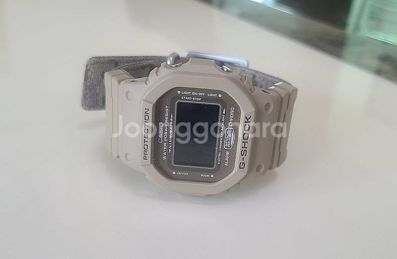 지샥 모델명 DW-5600LU-8DR 팝니다--2