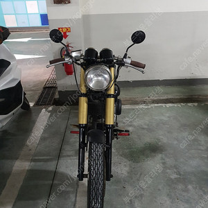 데이스타125 카페레이서 커스텀판매합니다