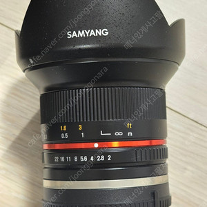 소니E마운트 삼양12mm F2.0 판매합니다.