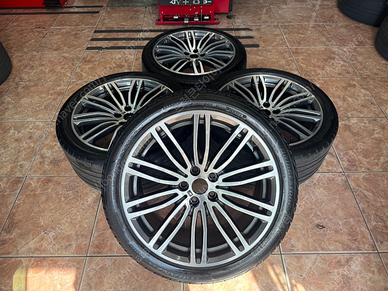 BMW G30 5시리즈 664M 19인치 정품 휠타이어 팝니다
