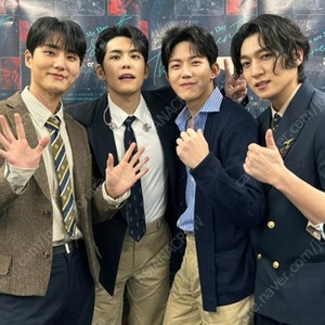 [DAY6/직거래/안전거래] 초특가 데이식스 DAY6 스페셜 서울 콘서트 / <FOREVER YOUNG> 5/10(토) / 토요일 주말 지정석 단석, 2연석(급매물/가격다운)