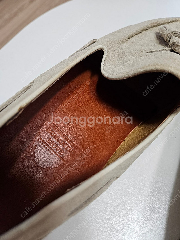 로맨틱무브 테슬로퍼(ivory) 250-255 팝니다.--2