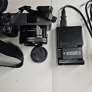 소니 A6000 바디 및 16-50 렌즈 세트 팝니다.