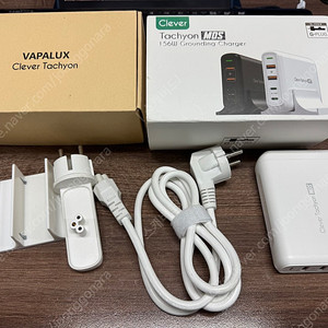 클레버 타키온 CTM-456PQ 156W 판매합니다.